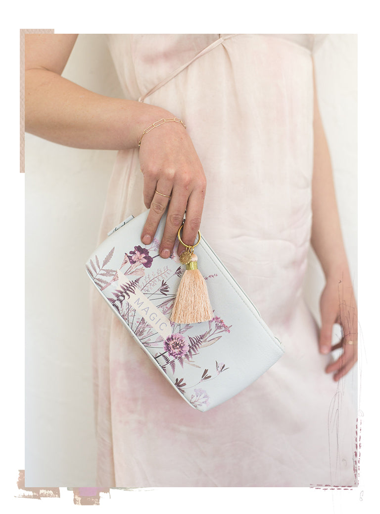 SO SPECIAL LARGE TASSEL POUCH SO SPECIAL LARGE TASSEL POUCH
